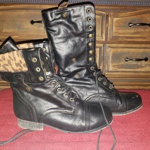Bamboo Combat Boots *like new*